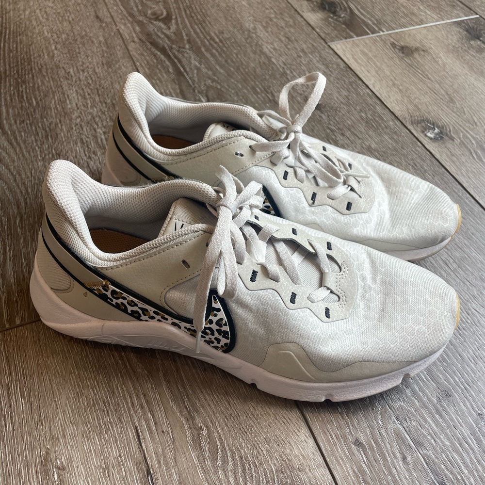 Nike legend 2 training shoe